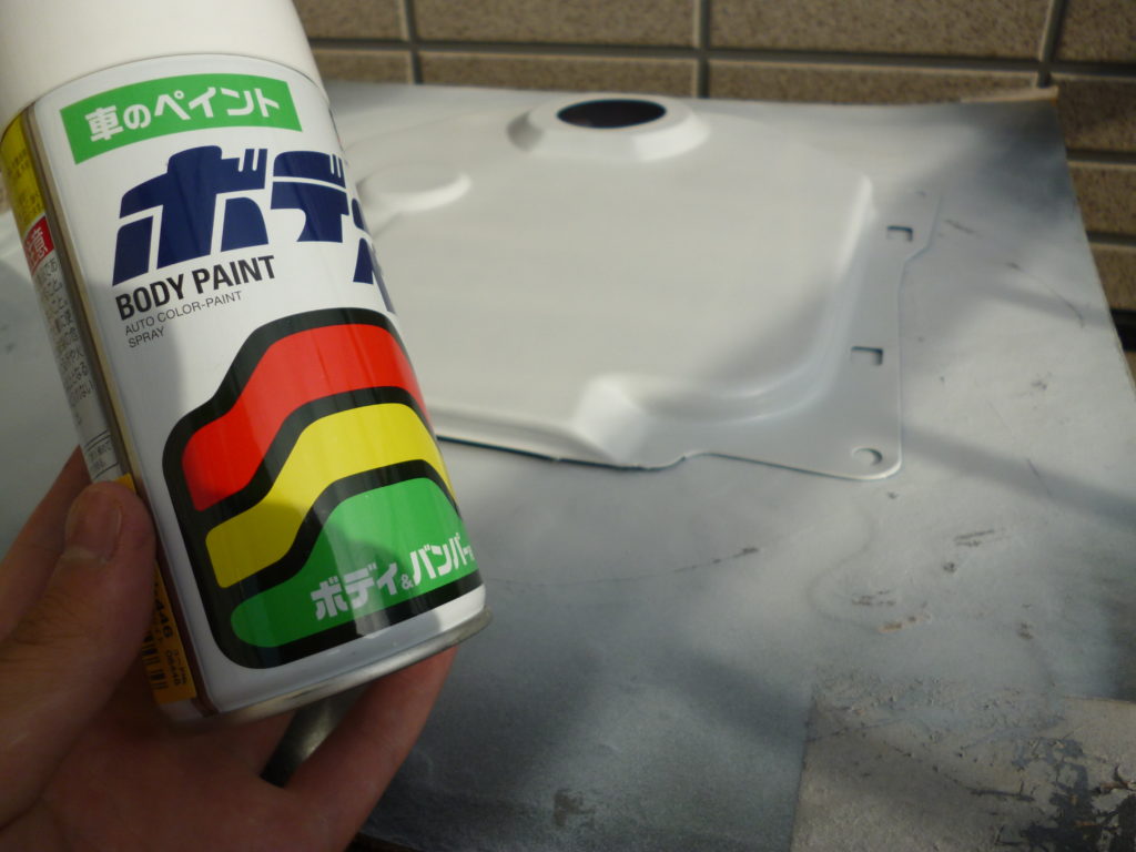 缶スプレー】ズーマーのタンクカバーを塗装してみました。